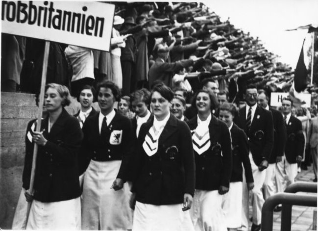 1934 Norman Wainwright - European Championship team parade